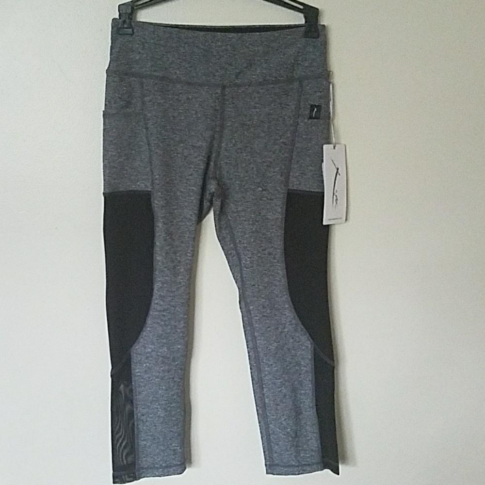 X by Gottex athletic capri pants‎ with pockets, NWT